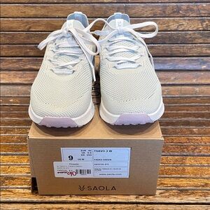 Women's Sneakers in Cream